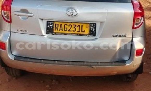 Sayi Na hannu Toyota RAV4 Beige Mota in Kigali a Rwanda Sayi Na hannu Toyota RAV4 Beige Mota in Kigali a Rwanda