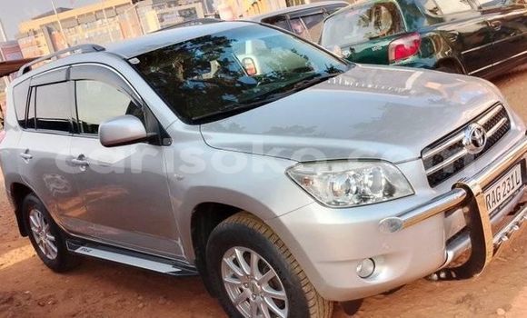 Sayi Na hannu Toyota RAV4 Beige Mota in Kigali a Rwanda Sayi Na hannu Toyota RAV4 Beige Mota in Kigali a Rwanda