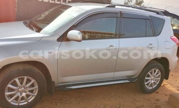 Sayi Na hannu Toyota RAV4 Beige Mota in Kigali a Rwanda Sayi Na hannu Toyota RAV4 Beige Mota in Kigali a Rwanda