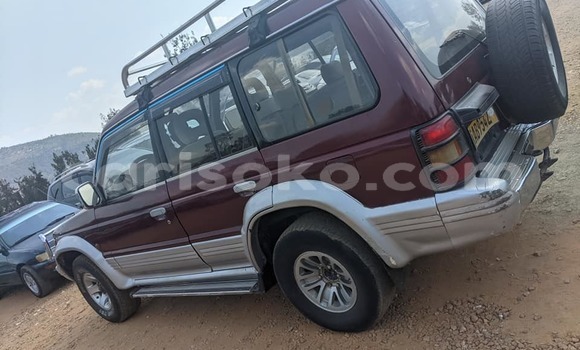 Sayi Na hannu Mitsubishi Pajero Rouge Mota in Kigali a Rwanda Sayi Na hannu Mitsubishi Pajero Rouge Mota in Kigali a Rwanda