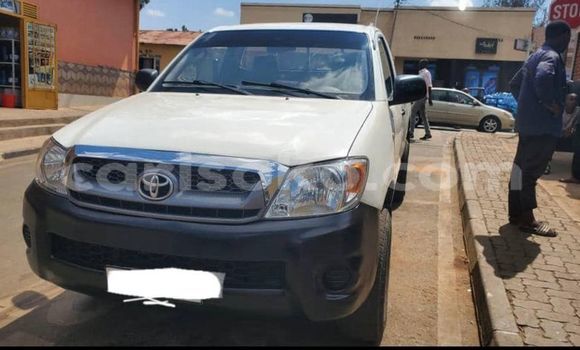 Buy Used Toyota Hiluxe VIGO White Car in Kigali in Rwanda Buy Used Toyota Hiluxe VIGO White Car in Kigali in Rwanda