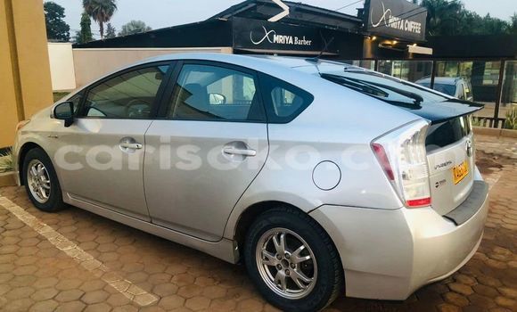 Acheter Occasion Voiture Toyota Prius Beige à Kigali, Rwanda
