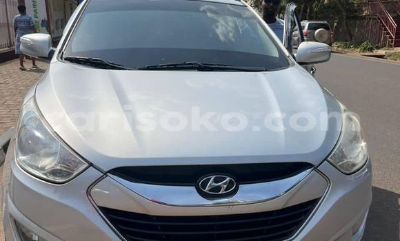 Buy Used Hyundai Tucson Beige Car in Kigali in Rwanda Buy Used Hyundai Tucson Beige Car in Kigali in Rwanda