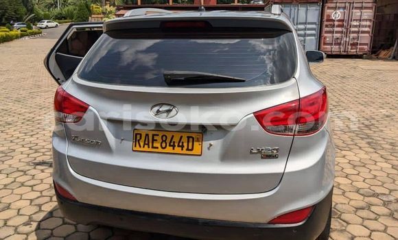 Buy Used Hyundai Tucson Beige Car in Kigali in Rwanda Buy Used Hyundai Tucson Beige Car in Kigali in Rwanda