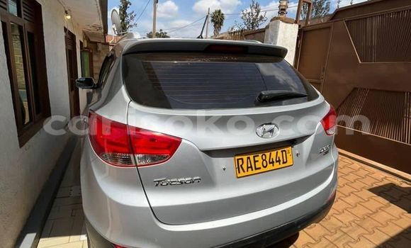 Buy Used Hyundai Tucson Beige Car in Kigali in Rwanda Buy Used Hyundai Tucson Beige Car in Kigali in Rwanda