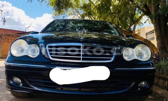 اشتري مستعمل Mercedes-Benz C–Class Noir سيارة في Kigali في Rwanda اشتري مستعمل Mercedes-Benz C–Class Noir سيارة في Kigali في Rwanda