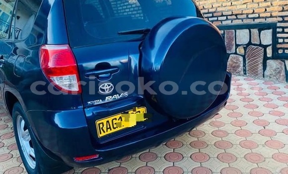 Sayi Na hannu Toyota RAV4 Bleu Mota in Kigali a Rwanda Sayi Na hannu Toyota RAV4 Bleu Mota in Kigali a Rwanda