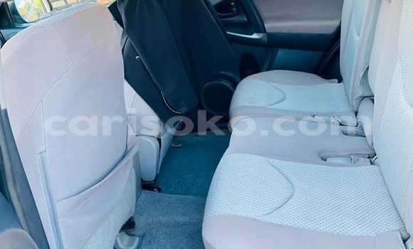 Sayi Na hannu Toyota RAV4 Bleu Mota in Kigali a Rwanda Sayi Na hannu Toyota RAV4 Bleu Mota in Kigali a Rwanda