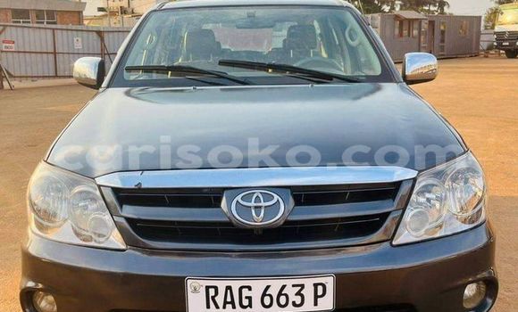 Sayi Na hannu Toyota 4Runner Noir Mota in Kigali a Rwanda Sayi Na hannu Toyota 4Runner Noir Mota in Kigali a Rwanda