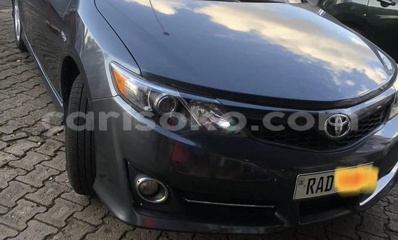 Acheter Occasion Voiture Toyota Camry Noir à Kigali, Rwanda Acheter Occasion Voiture Toyota Camry Noir à Kigali, Rwanda