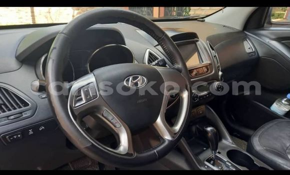 Buy Used Hyundai Tucson Silver Car in Kigali in Rwanda Buy Used Hyundai Tucson Silver Car in Kigali in Rwanda