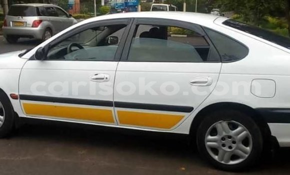 Sayi Na hannu Toyota Avensis Blanc Mota in Kigali a Rwanda Sayi Na hannu Toyota Avensis Blanc Mota in Kigali a Rwanda