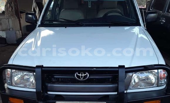 Sayi Na hannu Toyota Hilux Blanc Mota in Kigali a Rwanda Sayi Na hannu Toyota Hilux Blanc Mota in Kigali a Rwanda