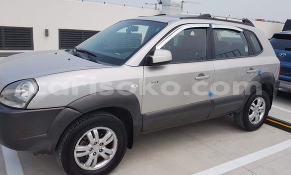 Buy Used Hyundai Tucson Silver Car in Kigali in Rwanda Buy Used Hyundai Tucson Silver Car in Kigali in Rwanda