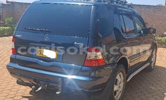 Sayi Na hannu Mercedes-Benz B-klasse Noir Mota in Kigali a Rwanda Sayi Na hannu Mercedes-Benz B-klasse Noir Mota in Kigali a Rwanda