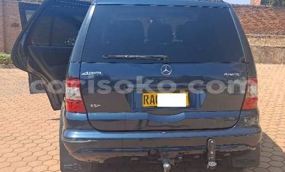 Sayi Na hannu Mercedes-Benz B-klasse Noir Mota in Kigali a Rwanda Sayi Na hannu Mercedes-Benz B-klasse Noir Mota in Kigali a Rwanda