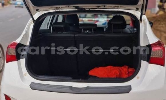 Buy Used Hyundai i30 White Car in Kigali in Rwanda Buy Used Hyundai i30 White Car in Kigali in Rwanda