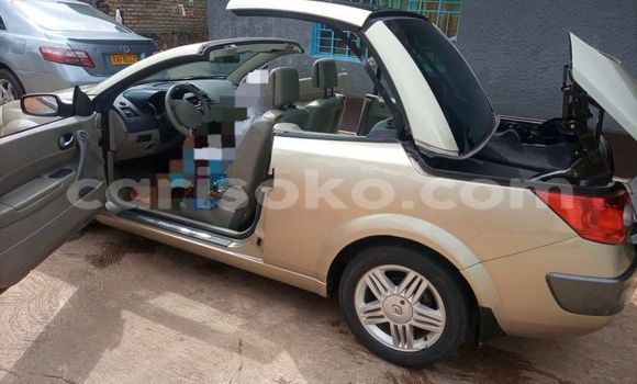 Buy Used Renault 10 Silver Car in Kigali in Rwanda Buy Used Renault 10 Silver Car in Kigali in Rwanda