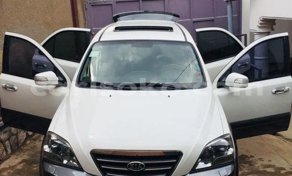 Acheter Occasion Voiture Kia Sorento Blanc à Kigali, Rwanda Acheter Occasion Voiture Kia Sorento Blanc à Kigali, Rwanda