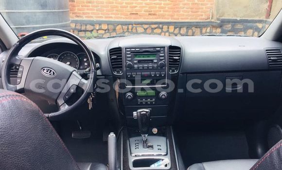 Acheter Occasion Voiture Kia Sorento Blanc à Kigali, Rwanda Acheter Occasion Voiture Kia Sorento Blanc à Kigali, Rwanda