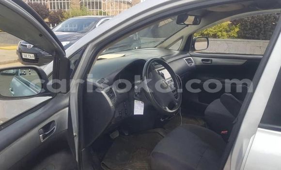 Acheter Occasion Voiture Toyota Corolla Verso Beige à Kigali, Rwanda Acheter Occasion Voiture Toyota Corolla Verso Beige à Kigali, Rwanda