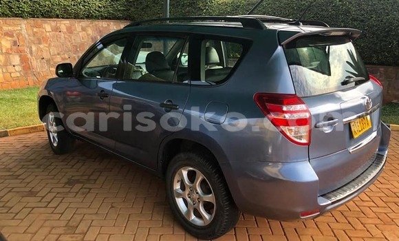 اشتري مستعمل Toyota RAV4 Bleu سيارة في Kigali في Rwanda اشتري مستعمل Toyota RAV4 Bleu سيارة في Kigali في Rwanda