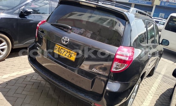 اشتري مستعمل Toyota RAV4 Noir سيارة في Kigali في Rwanda اشتري مستعمل Toyota RAV4 Noir سيارة في Kigali في Rwanda