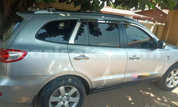 اشتري مستعمل Hyundai Santa Fe Beige سيارة في Kigali في Rwanda اشتري مستعمل Hyundai Santa Fe Beige سيارة في Kigali في Rwanda