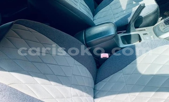 اشتري مستعمل Toyota RAV4 Beige سيارة في Kigali في Rwanda اشتري مستعمل Toyota RAV4 Beige سيارة في Kigali في Rwanda