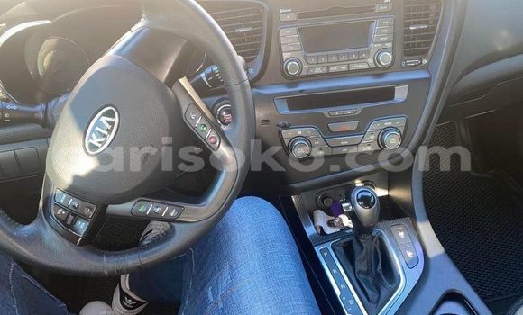 اشتري مستعمل Kia K5 Blanc سيارة في Kigali في Rwanda اشتري مستعمل Kia K5 Blanc سيارة في Kigali في Rwanda