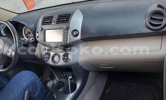 Sayi Na hannu Toyota RAV4 Gris Mota in Kigali a Rwanda Sayi Na hannu Toyota RAV4 Gris Mota in Kigali a Rwanda