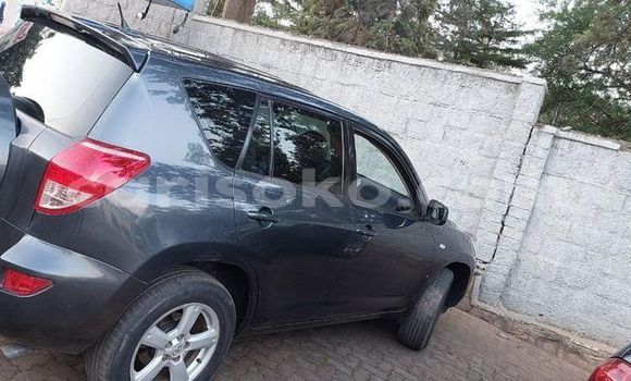 Sayi Na hannu Toyota RAV4 Gris Mota in Kigali a Rwanda Sayi Na hannu Toyota RAV4 Gris Mota in Kigali a Rwanda