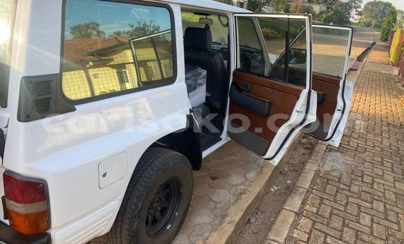 Buy Used Nissan Patrol White Car in Kigali in Rwanda Buy Used Nissan Patrol White Car in Kigali in Rwanda