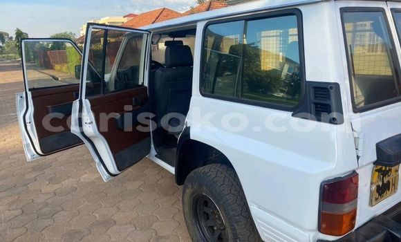Buy Used Nissan Patrol White Car in Kigali in Rwanda Buy Used Nissan Patrol White Car in Kigali in Rwanda