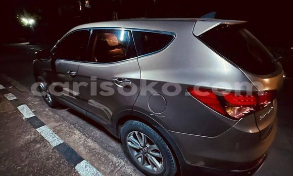 Buy Used Hyundai Santa Fe Silver Car in Kigali in Rwanda Buy Used Hyundai Santa Fe Silver Car in Kigali in Rwanda