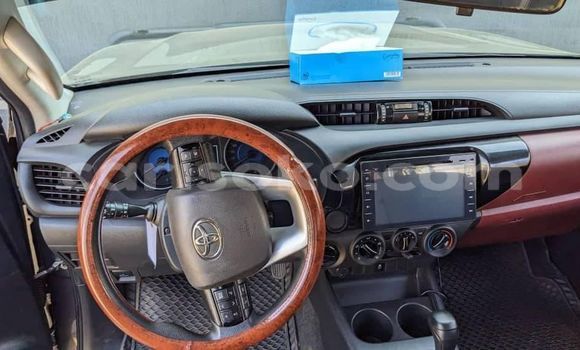 Buy Used Toyota Hiluxe VIGO Silver Car in Kigali in Rwanda Buy Used Toyota Hiluxe VIGO Silver Car in Kigali in Rwanda