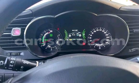 Buy Used Kia K5 White Car in Muhanga in Rwanda Buy Used Kia K5 White Car in Muhanga in Rwanda