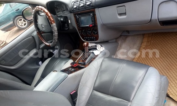 اشتري مستعمل Mercedes-Benz ML–Class Noir سيارة في Kigali في Rwanda اشتري مستعمل Mercedes-Benz ML–Class Noir سيارة في Kigali في Rwanda