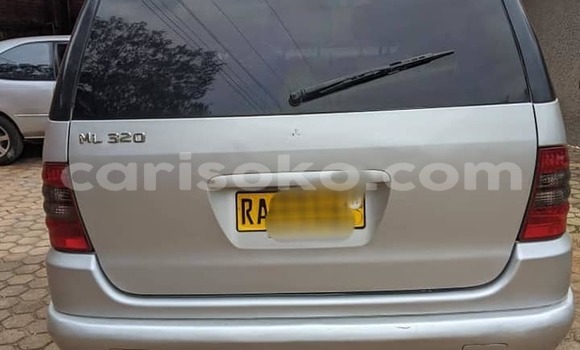 اشتري مستعمل Mercedes-Benz ML–Class Beige سيارة في Kigali في Rwanda اشتري مستعمل Mercedes-Benz ML–Class Beige سيارة في Kigali في Rwanda