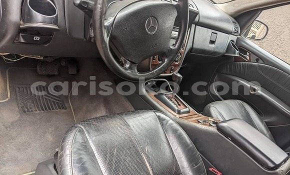 اشتري مستعمل Mercedes-Benz ML–Class Beige سيارة في Kigali في Rwanda اشتري مستعمل Mercedes-Benz ML–Class Beige سيارة في Kigali في Rwanda