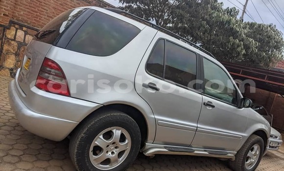 اشتري مستعمل Mercedes-Benz ML–Class Beige سيارة في Kigali في Rwanda اشتري مستعمل Mercedes-Benz ML–Class Beige سيارة في Kigali في Rwanda