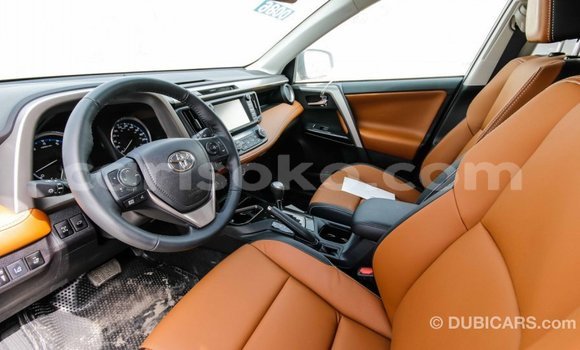 Acheter Import Voiture Toyota RAV4 Blanc à Import - Dubai, Rwanda Acheter Import Voiture Toyota RAV4 Blanc à Import - Dubai, Rwanda