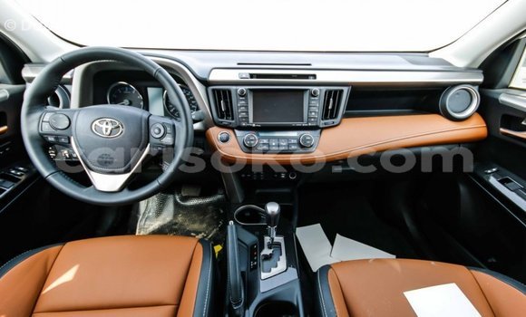 Acheter Import Voiture Toyota RAV4 Blanc à Import - Dubai, Rwanda Acheter Import Voiture Toyota RAV4 Blanc à Import - Dubai, Rwanda