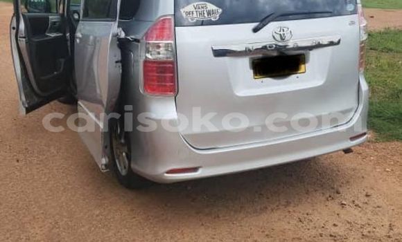 Buy Used Toyota Noah Beige Car in Kigali in Rwanda Buy Used Toyota Noah Beige Car in Kigali in Rwanda