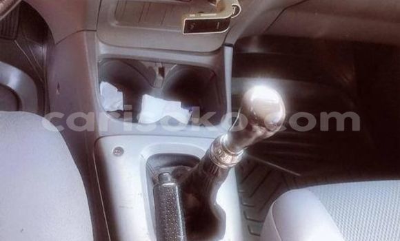 اشتري مستعمل Toyota RAV4 Bleu سيارة في Kigali في Rwanda اشتري مستعمل Toyota RAV4 Bleu سيارة في Kigali في Rwanda