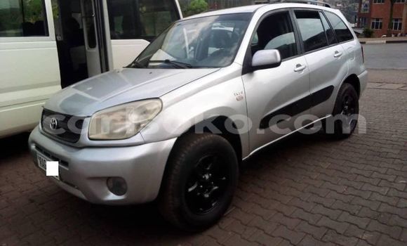 Acheter Occasion Voiture Toyota RAV4 Beige à Kigali, Rwanda Acheter Occasion Voiture Toyota RAV4 Beige à Kigali, Rwanda
