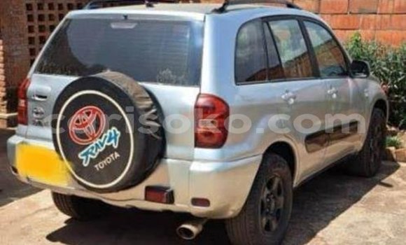 Acheter Occasion Voiture Toyota RAV4 Beige à Kigali, Rwanda Acheter Occasion Voiture Toyota RAV4 Beige à Kigali, Rwanda