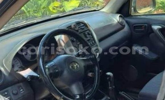 Acheter Occasion Voiture Toyota RAV4 Beige à Kigali, Rwanda Acheter Occasion Voiture Toyota RAV4 Beige à Kigali, Rwanda