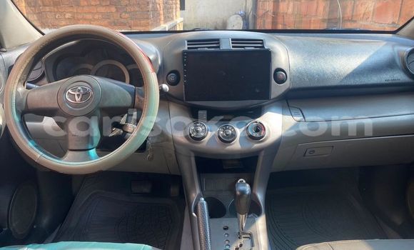 Acheter Occasion Voiture Toyota RAV4 Gris à Kigali, Rwanda Acheter Occasion Voiture Toyota RAV4 Gris à Kigali, Rwanda