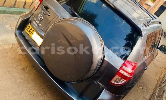 Acheter Occasion Voiture Toyota RAV4 Gris à Kigali, Rwanda Acheter Occasion Voiture Toyota RAV4 Gris à Kigali, Rwanda